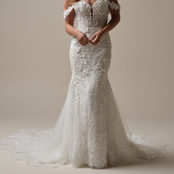Twilight Wedding Dress by Maggie Sottero -- Size 14, Unaltered, Brand New - Picture 1 of 15